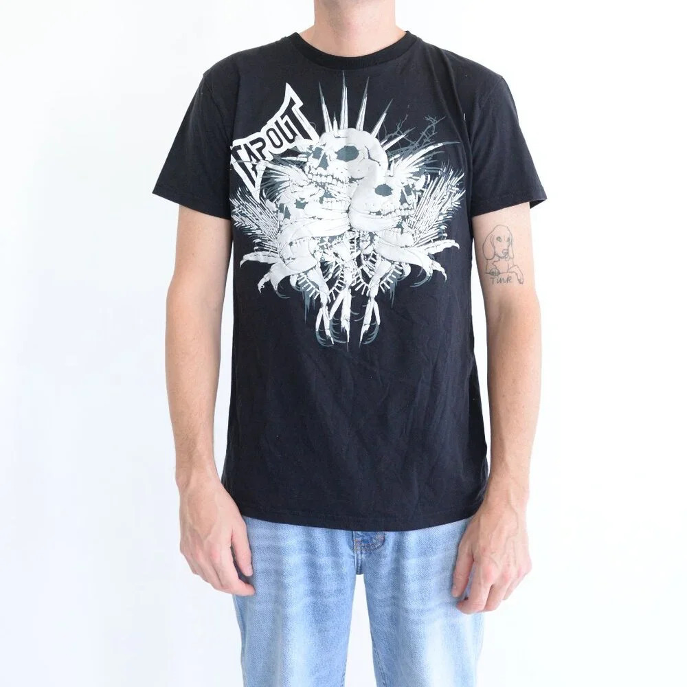 Vintage Tapout Y2K Black White Skull Puff Print Skull Grunge Short Sleeve Shirt